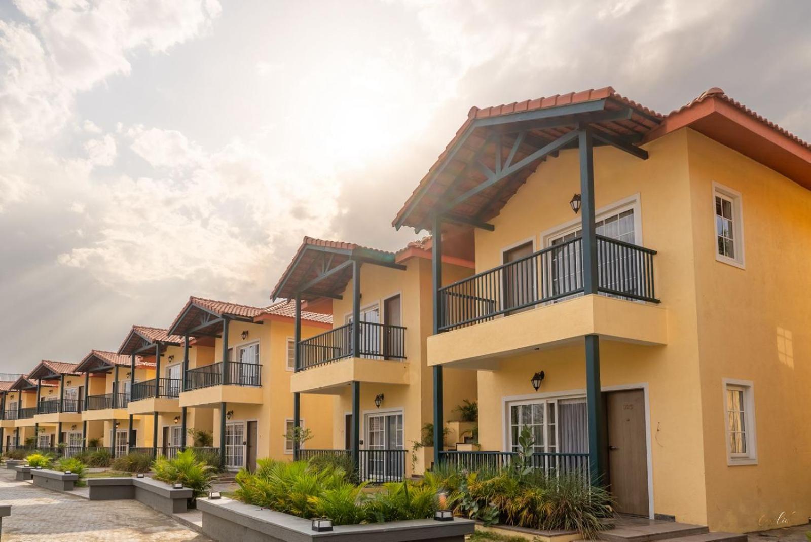 The Fern Wisteria Resort, Dhari מראה חיצוני תמונה